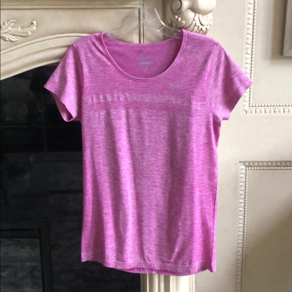 NIKE DRI FIT TEE